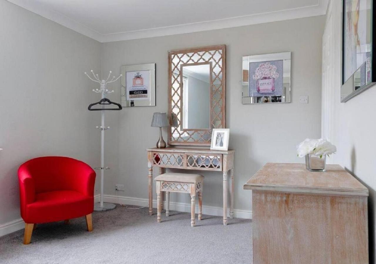 Pelican-Stylish 2-Bed Apartment Close To Beach & Town Σκάρμπορο Εξωτερικό φωτογραφία